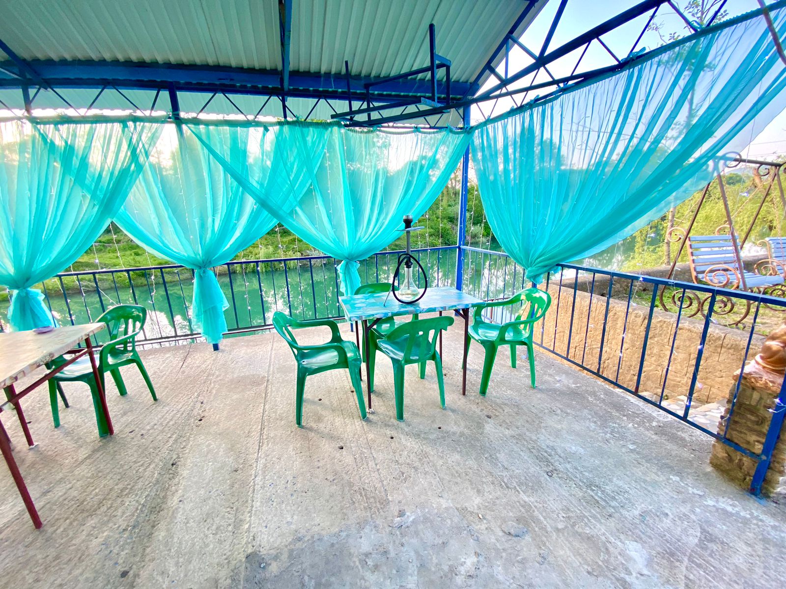 Фото Замок у реки