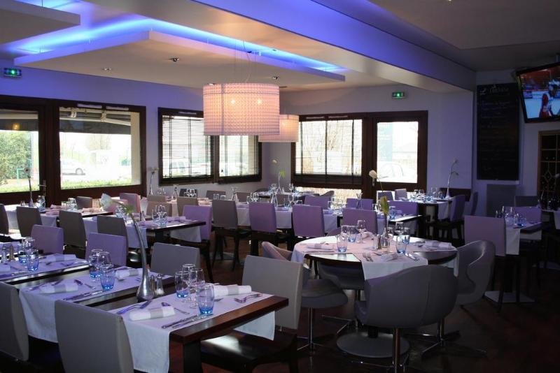 Фото Kyriad Dijon Est - Mirande