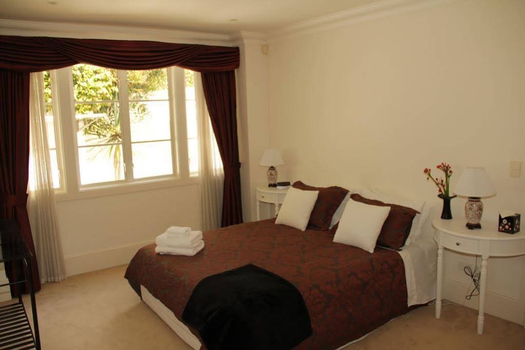 Фото The Consulate Luxury Bed And Breakfast