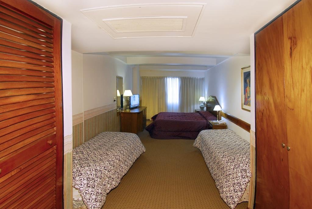 Фото Art Deco Hotel And Suites