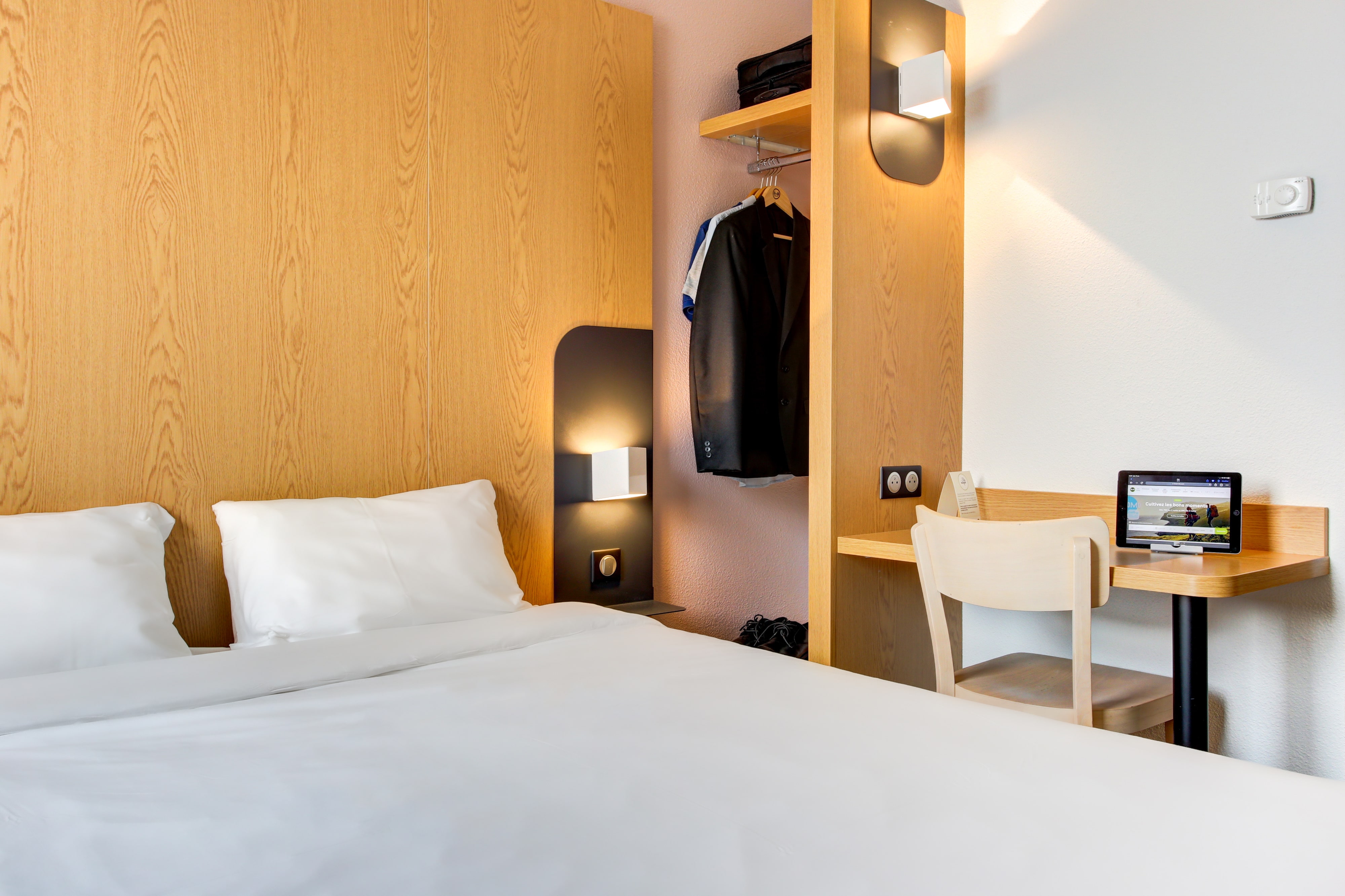 Фото B&b Hotel Reims Centre Gare