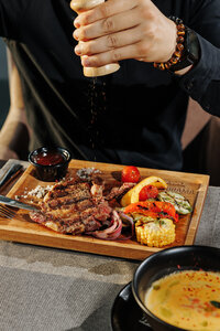 Panorama Steak House (Voronezh, Leninskiy Avenue, 1Д) ، مطعم