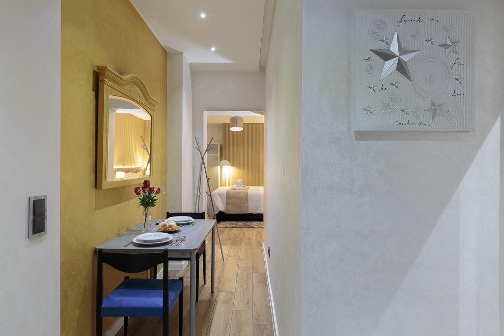 Фото The Queen Luxury Apartments - Villa Liberty