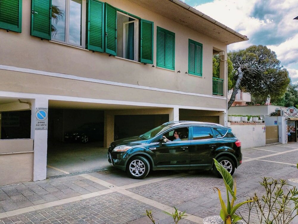 Фото Bed and Parking Cecina Rooms