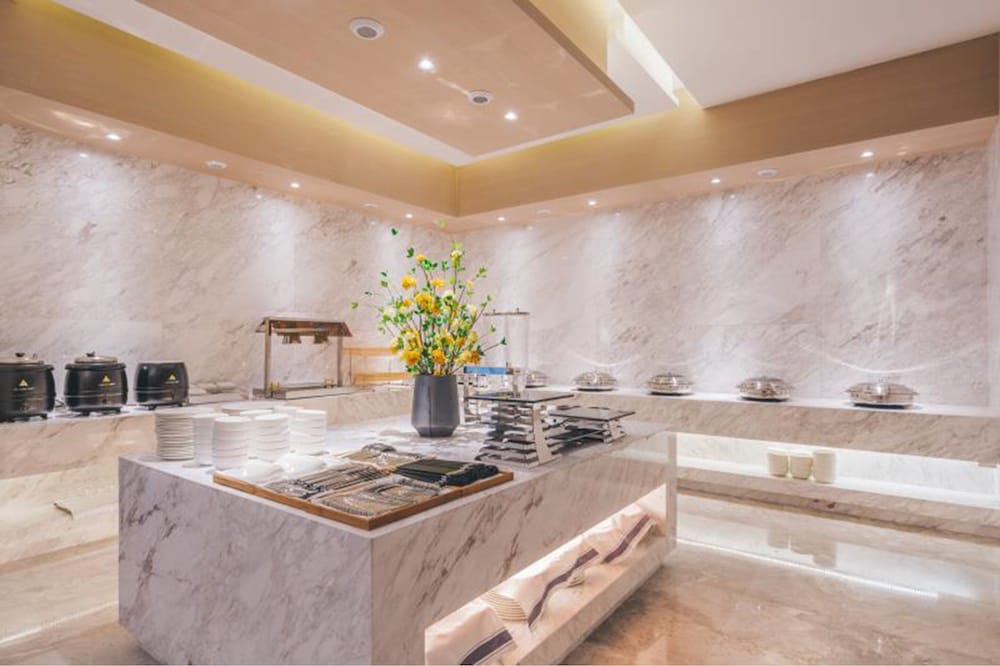 Фото Atour Hotel Dabaishu Hongkou Shanghai