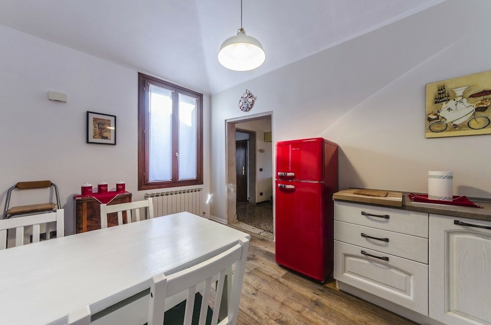 Фото Maurizio House