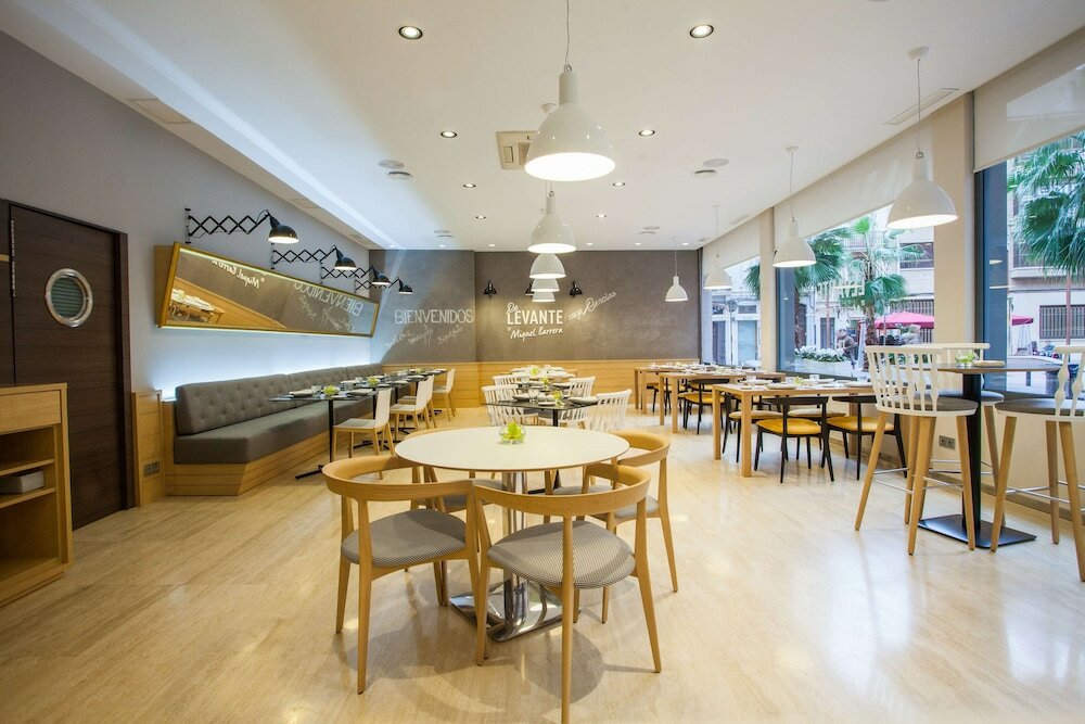 Фото Nh Castellón Mindoro Hotel