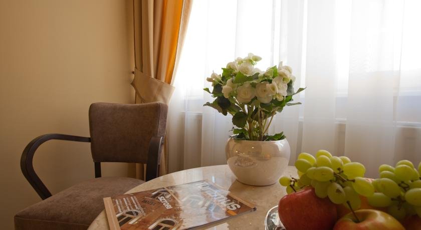 Фото Barokk Hotel Promenád Gyor