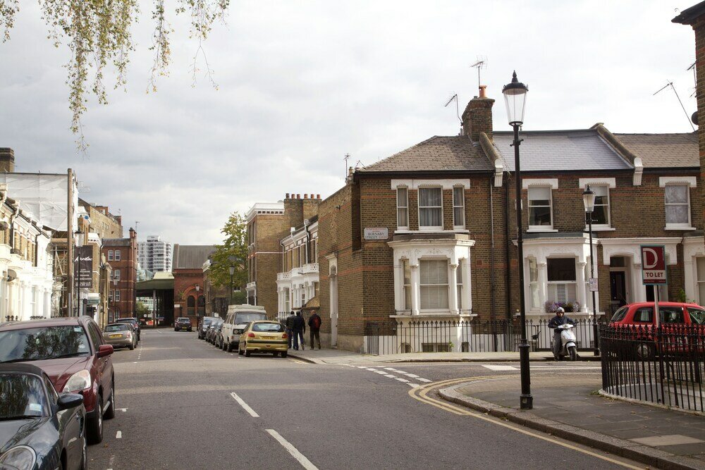 Фото 1 Bedroom Apartment near Kings Road