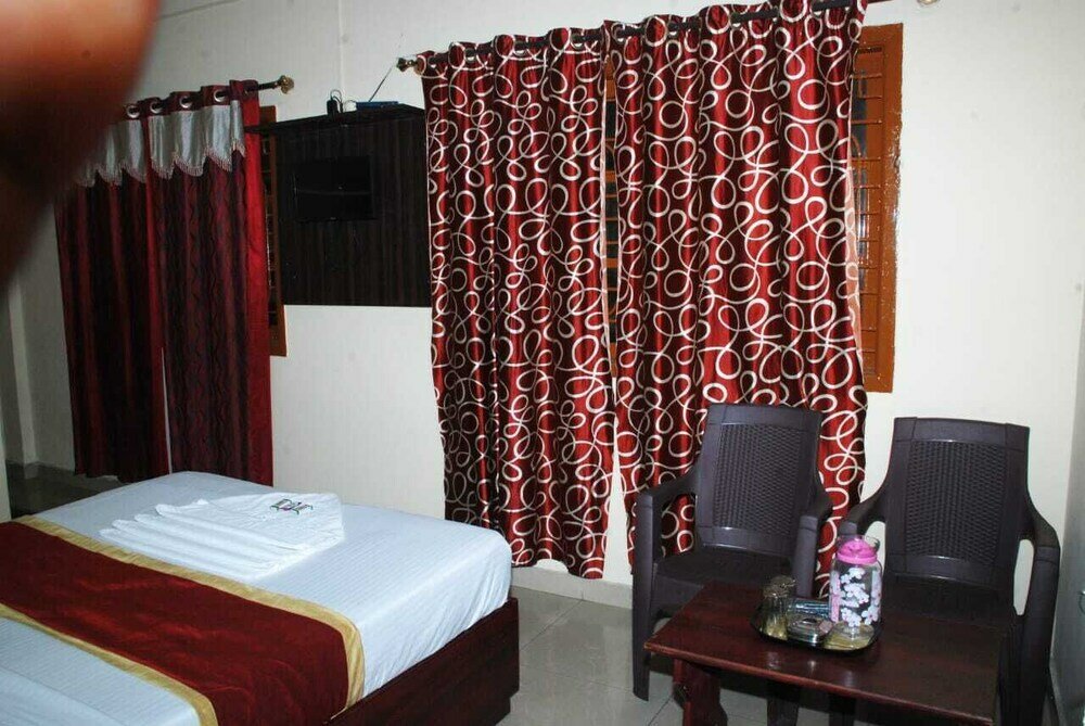 Фото Ashish Residency