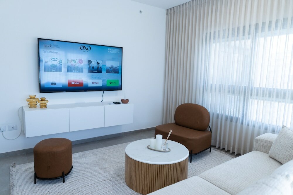 Фото SeaFront Luxurious 3 Br Apartment