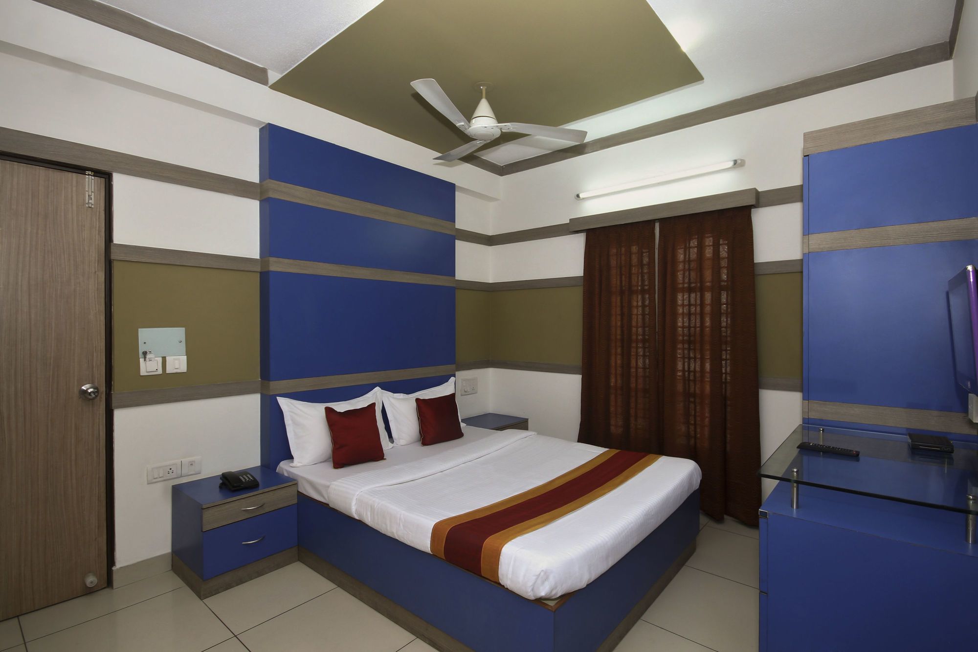 Фото Oyo 8501 Abhimaani Comforts