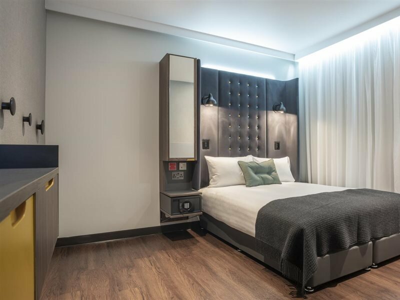 Фото Point A Kensington Olympia