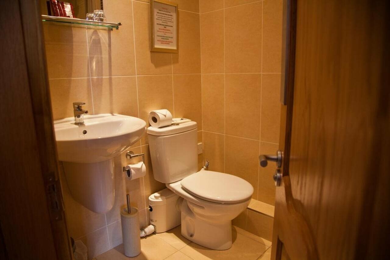 Фото The City Hotel