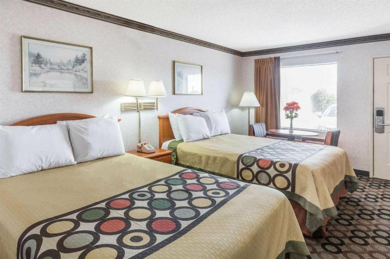 Фото Super 8 by Wyndham Ashburn