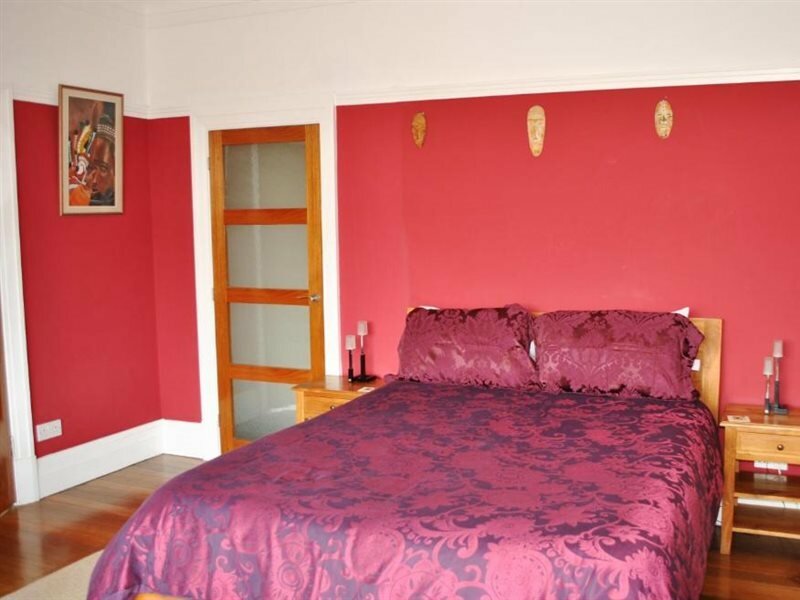 Фото Crabble Hill House