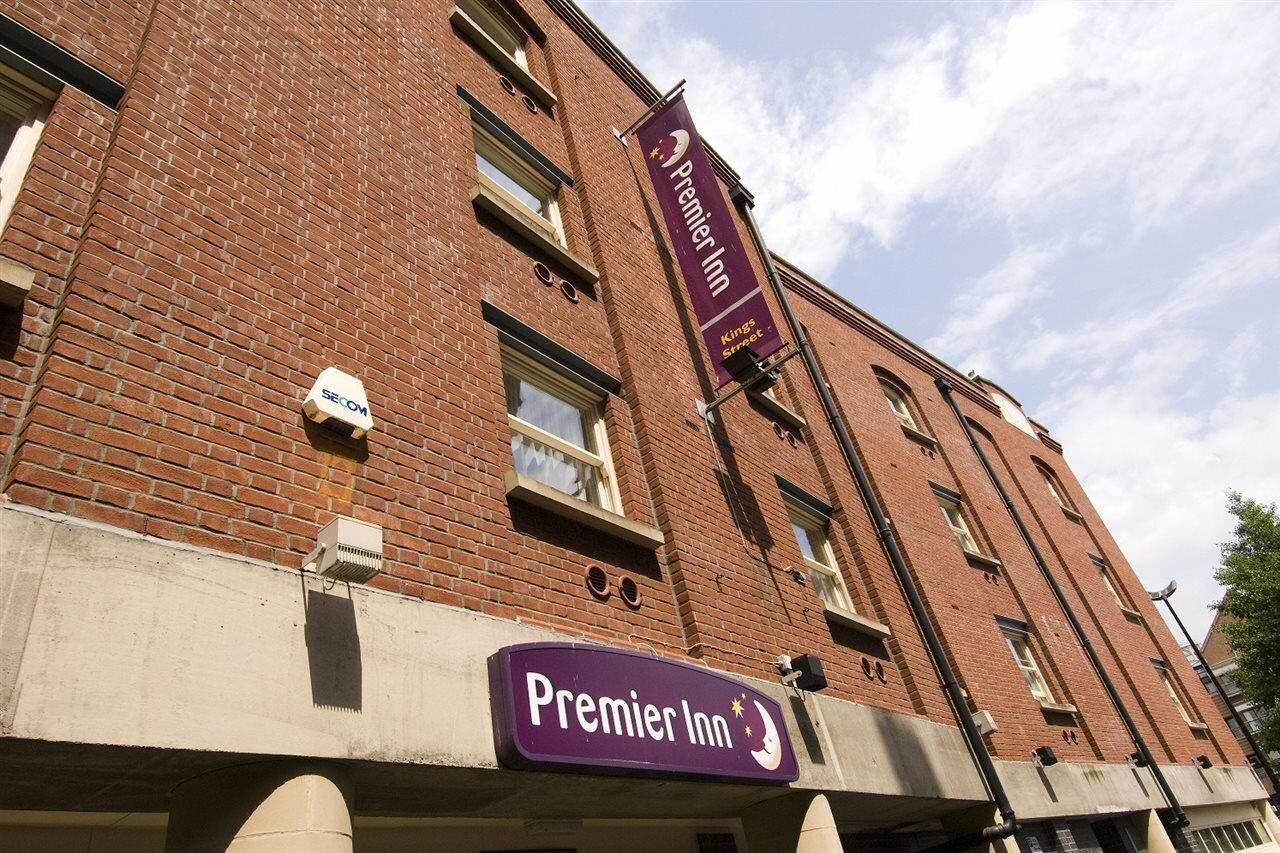 Фото Premier Inn Bristol City Centre Finzels Reach