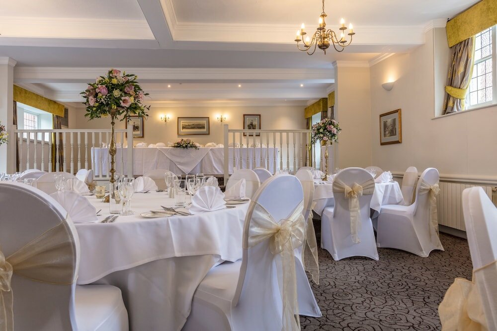 Фото Winchester Royal Hotel