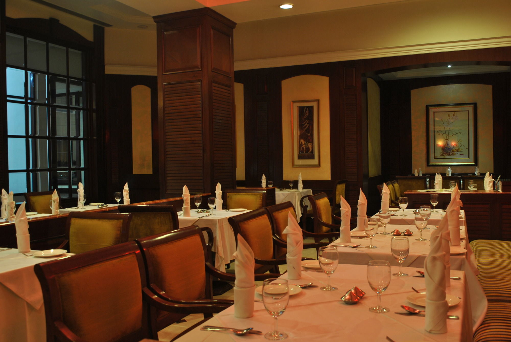 Фото Dynasty Hotel