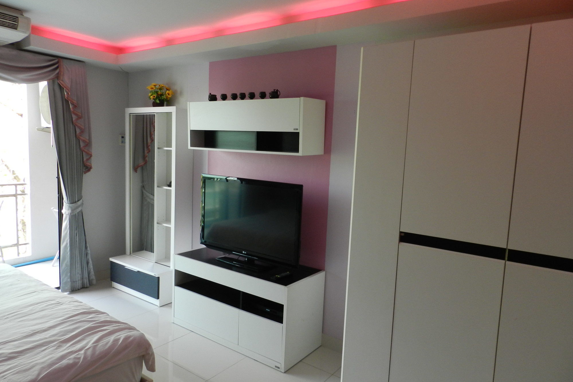Фото Jomtien Plaza Condotel