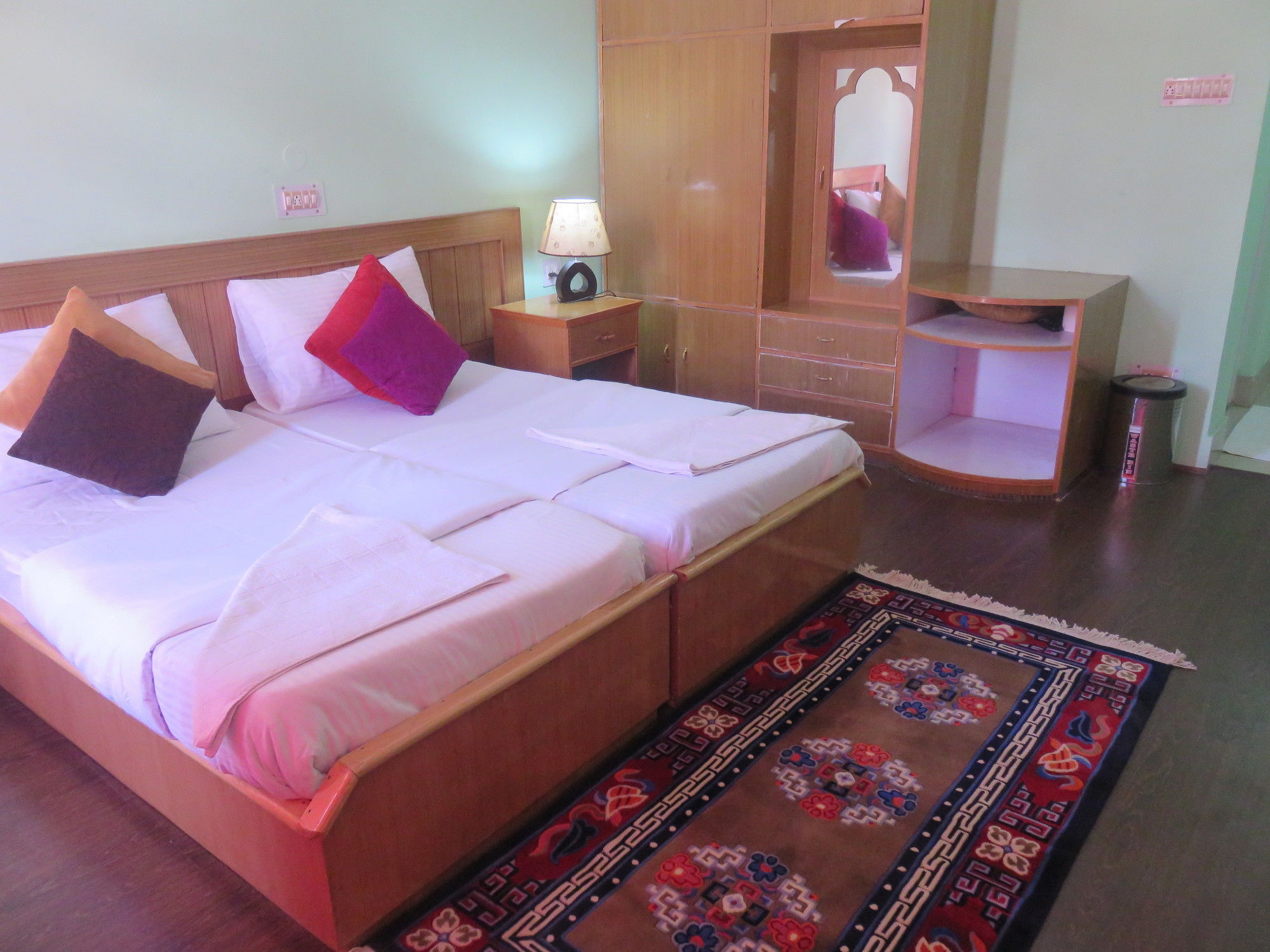 Фото Tih Hotel Maryul