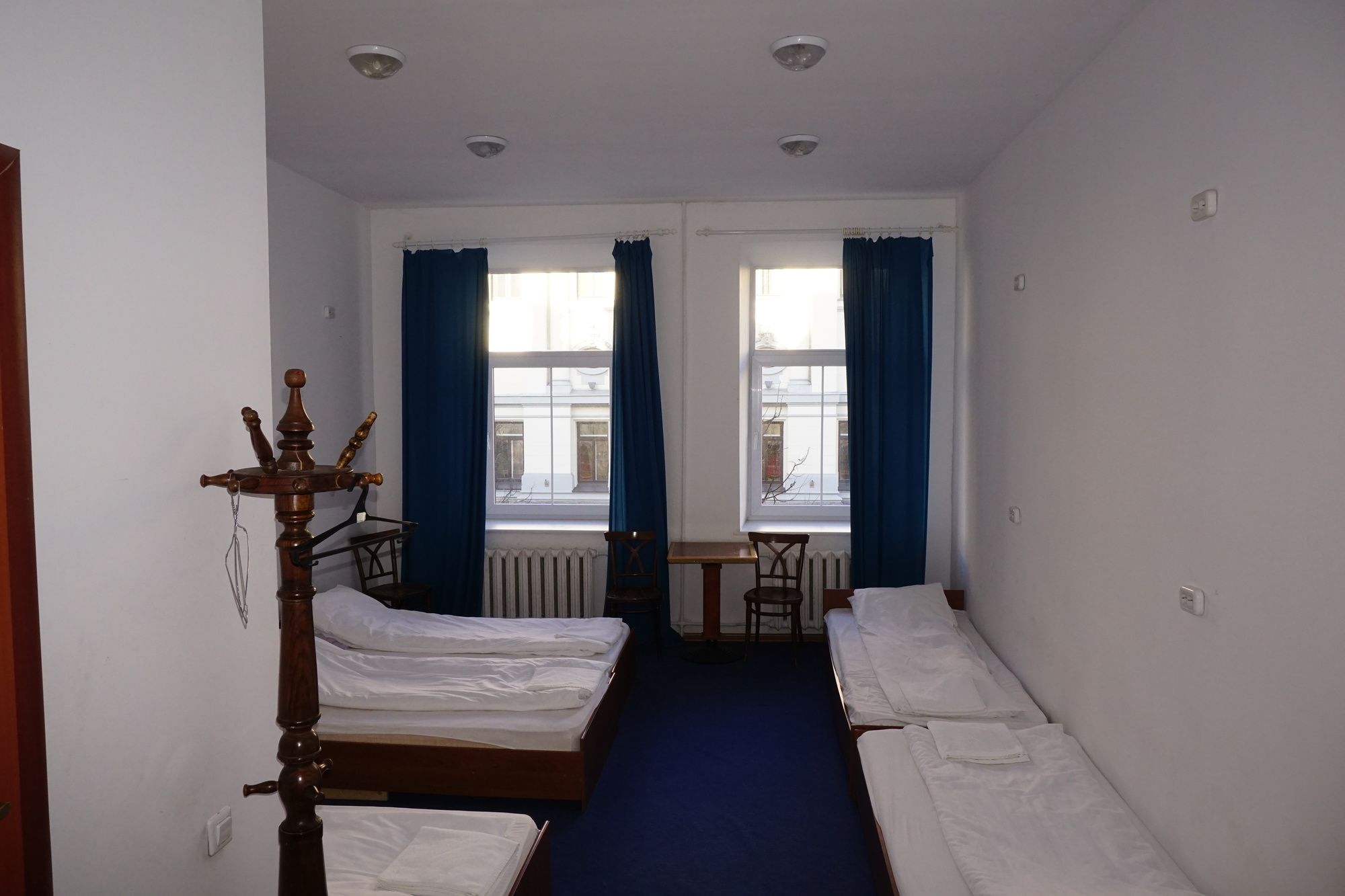 Фото Budget Central