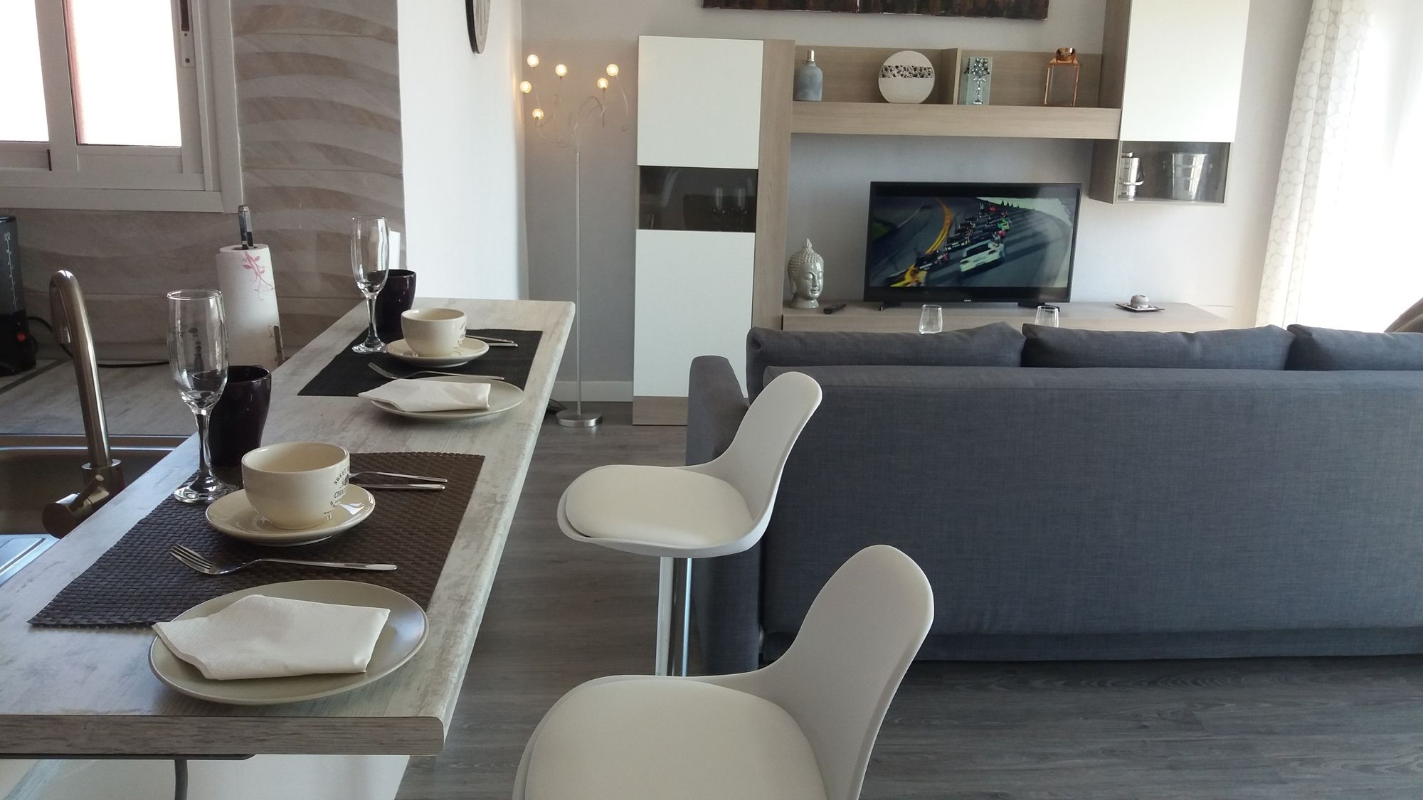 Фото Apartmentsuitespain Beach Economy