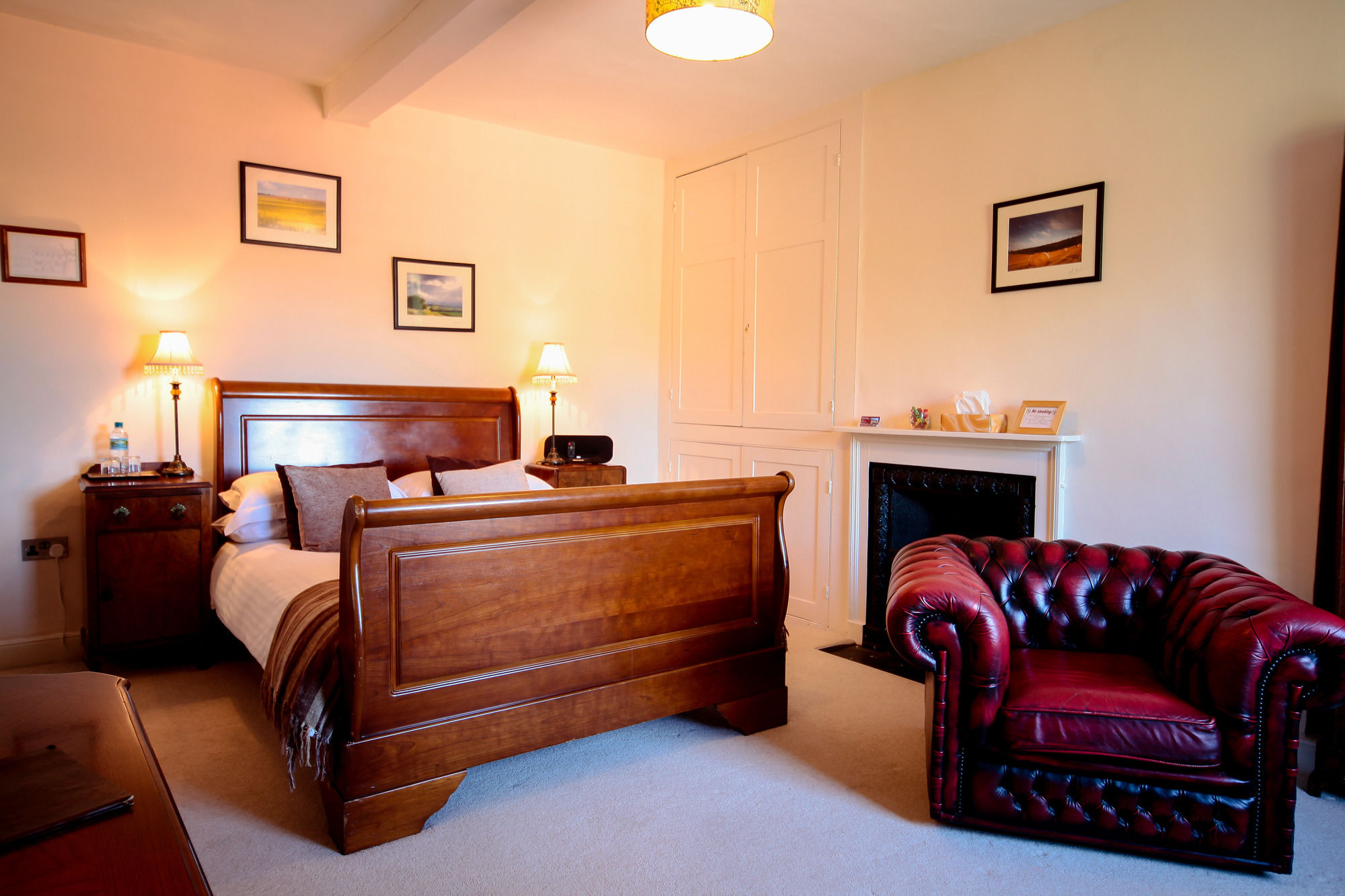 Фото Rollestone Manor