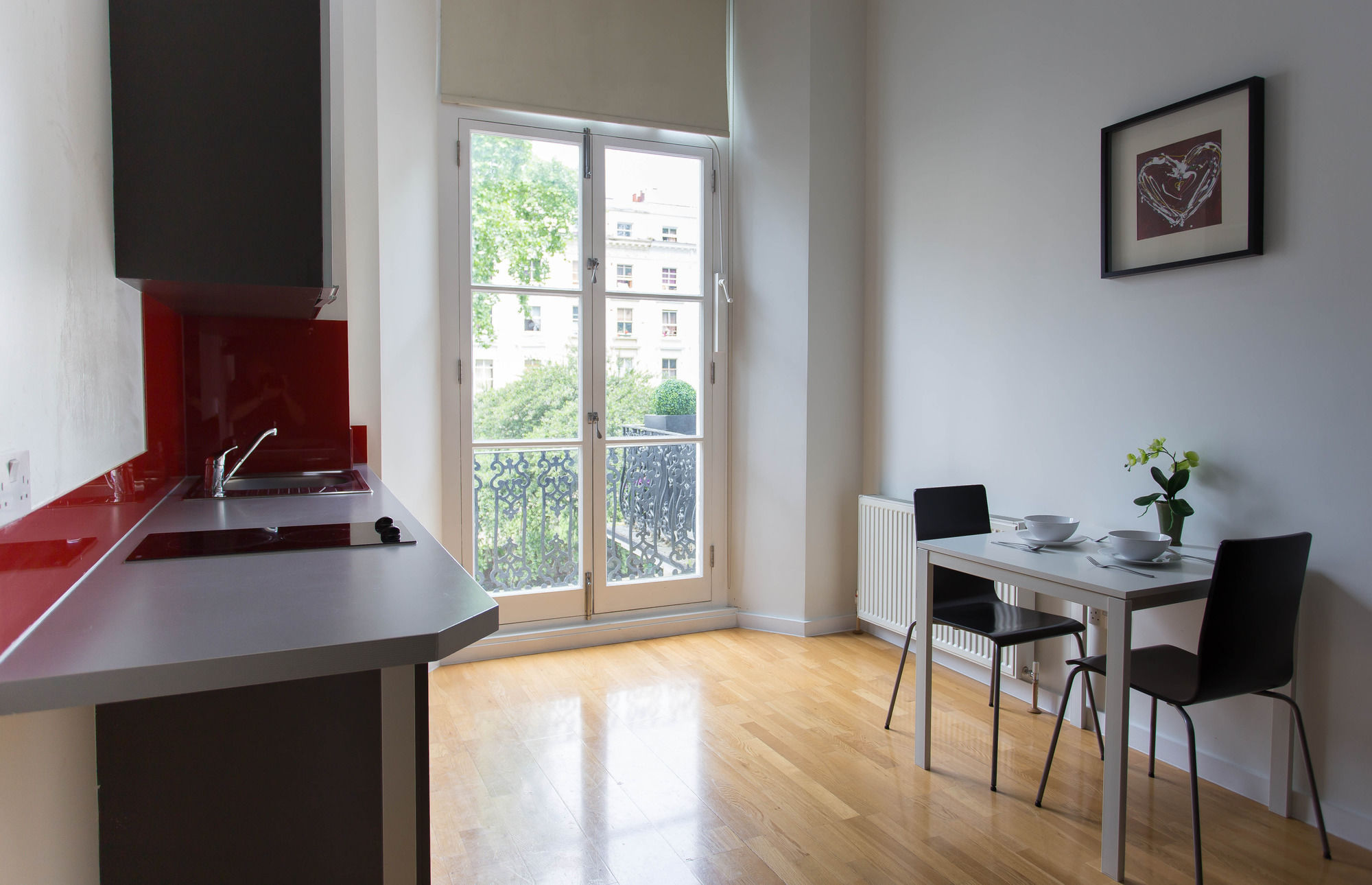 Фото Princes Square Serviced Apartments