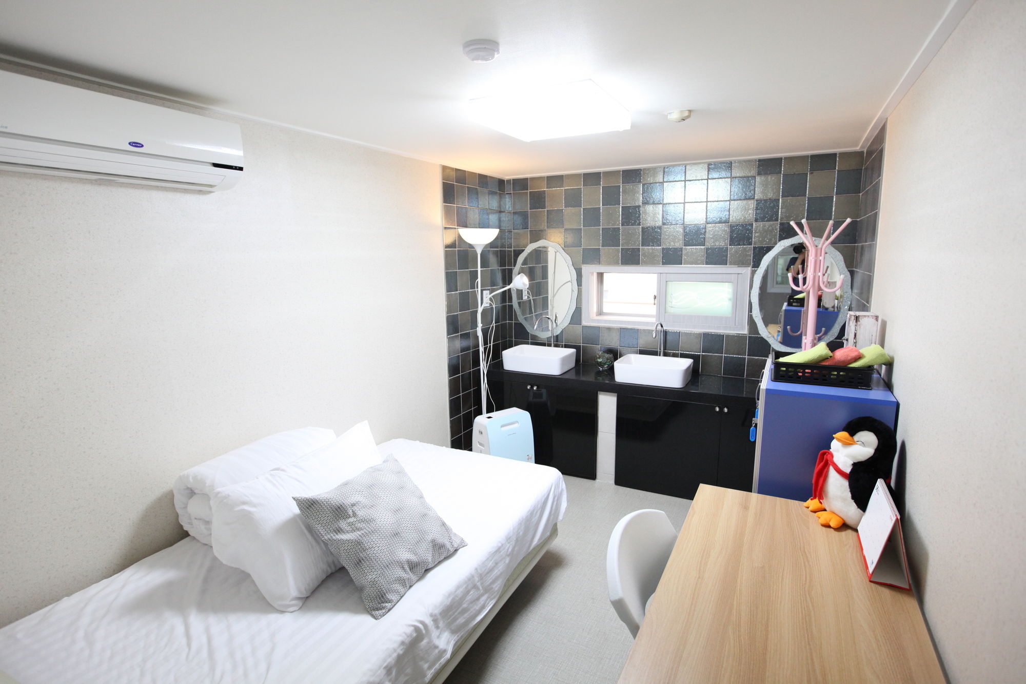 Фото Lombard House - Hostel