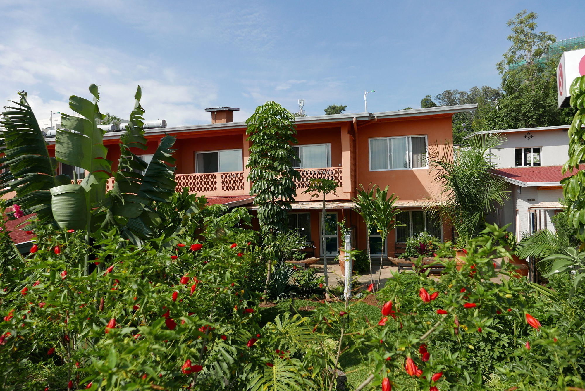 Фото 5 Swiss Hotel