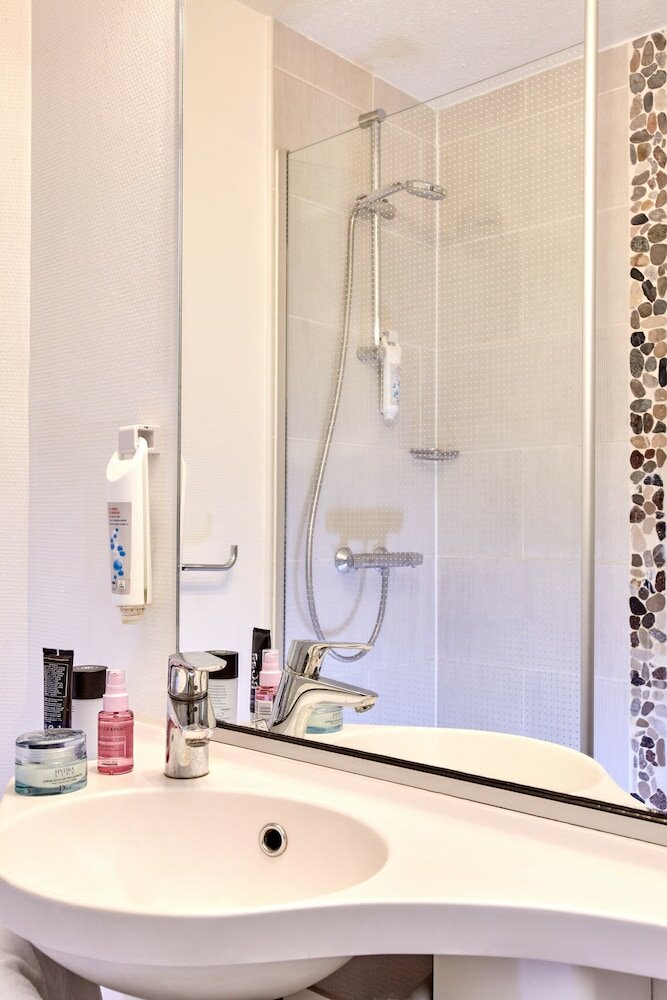 Фото Welcomotel Les Mureaux