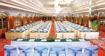 Фото The Capitol Hotel