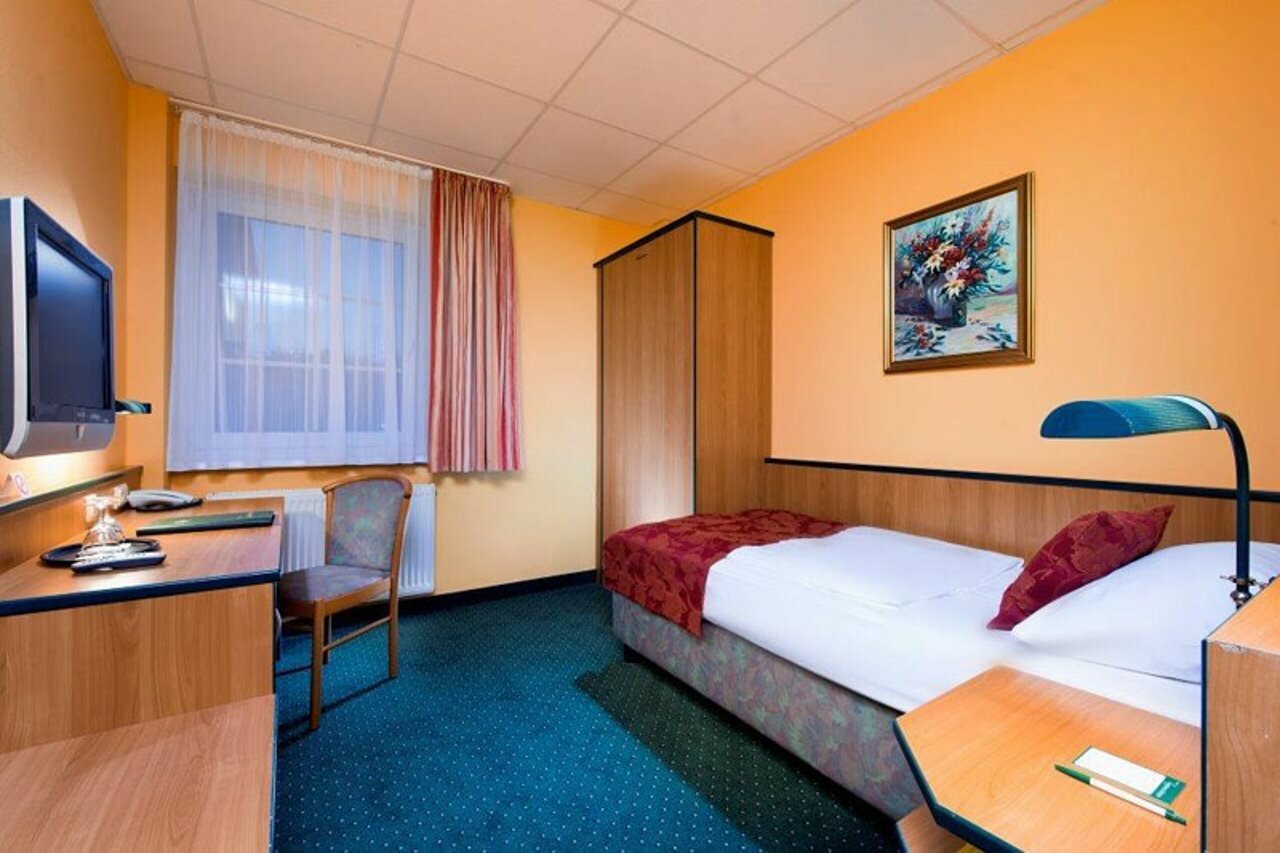 Фото Hotel Landhaus Dierkow