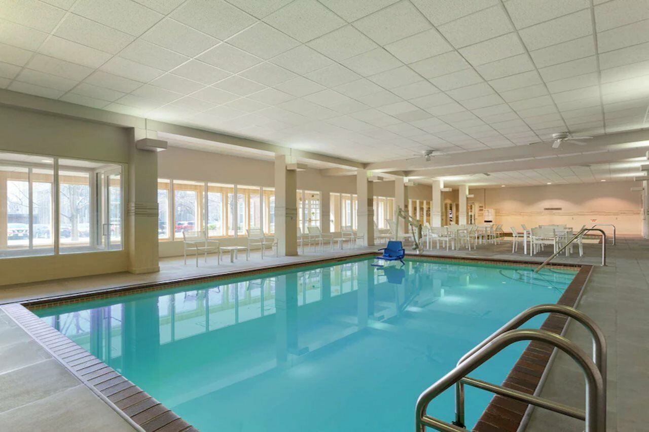 Фото Country Inn & Suites by Radisson, Bloomington at Mall of America, Mn