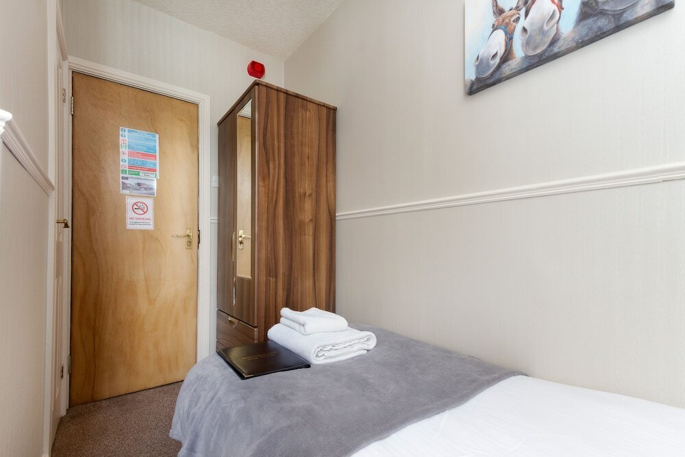 Фото The Richley Hotel