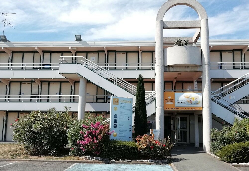 Фото Premiere Classe La Rochelle Sud Angoulins