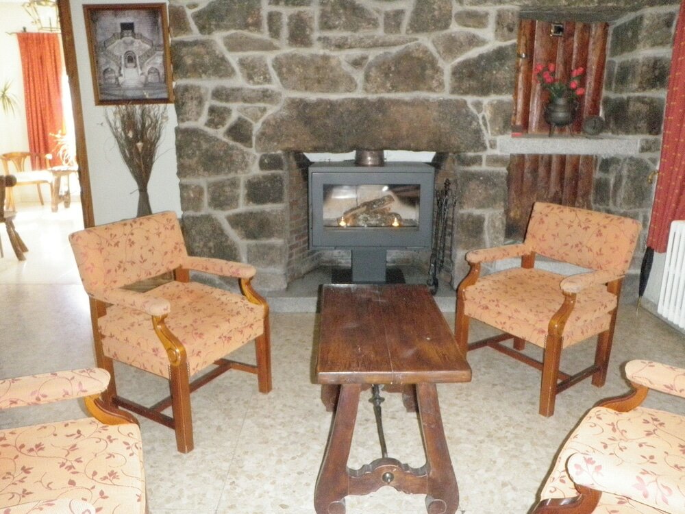 Фото Hostal Siete Picos