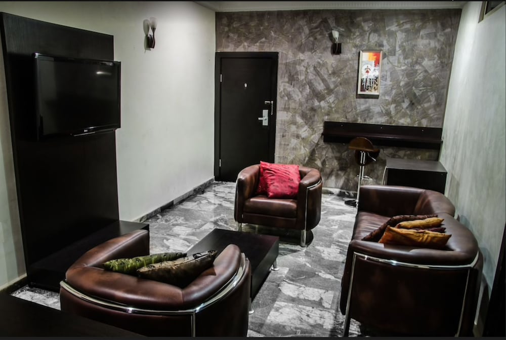 Фото 3J's Hotel Ltd