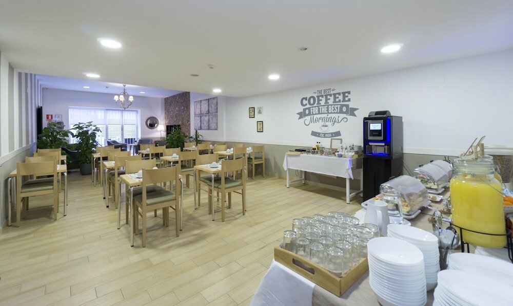 Фото Hotel Sur Málaga