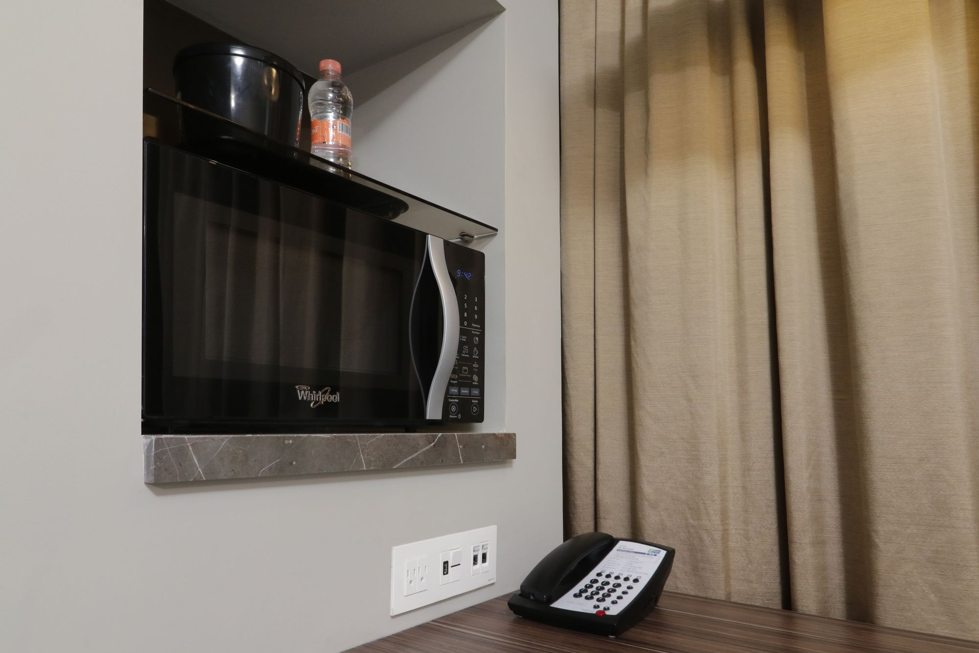 Фото Holiday Inn Express & Suites Monterrey Valle, an Ihg Hotel