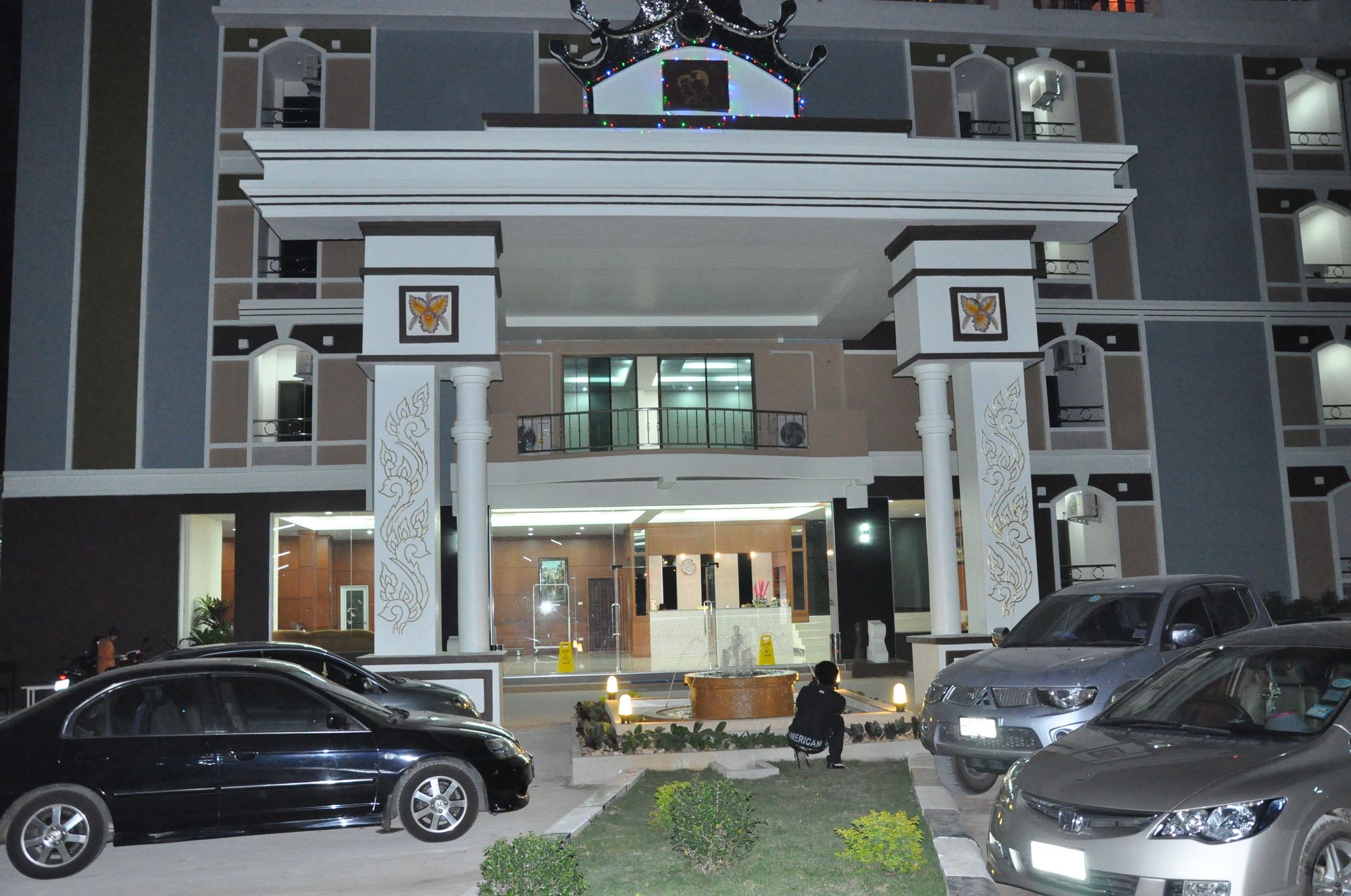 Фото Queen Palace Hotel