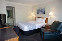 Фото Red Roof Inn Tampa Bay - St. Petersburg