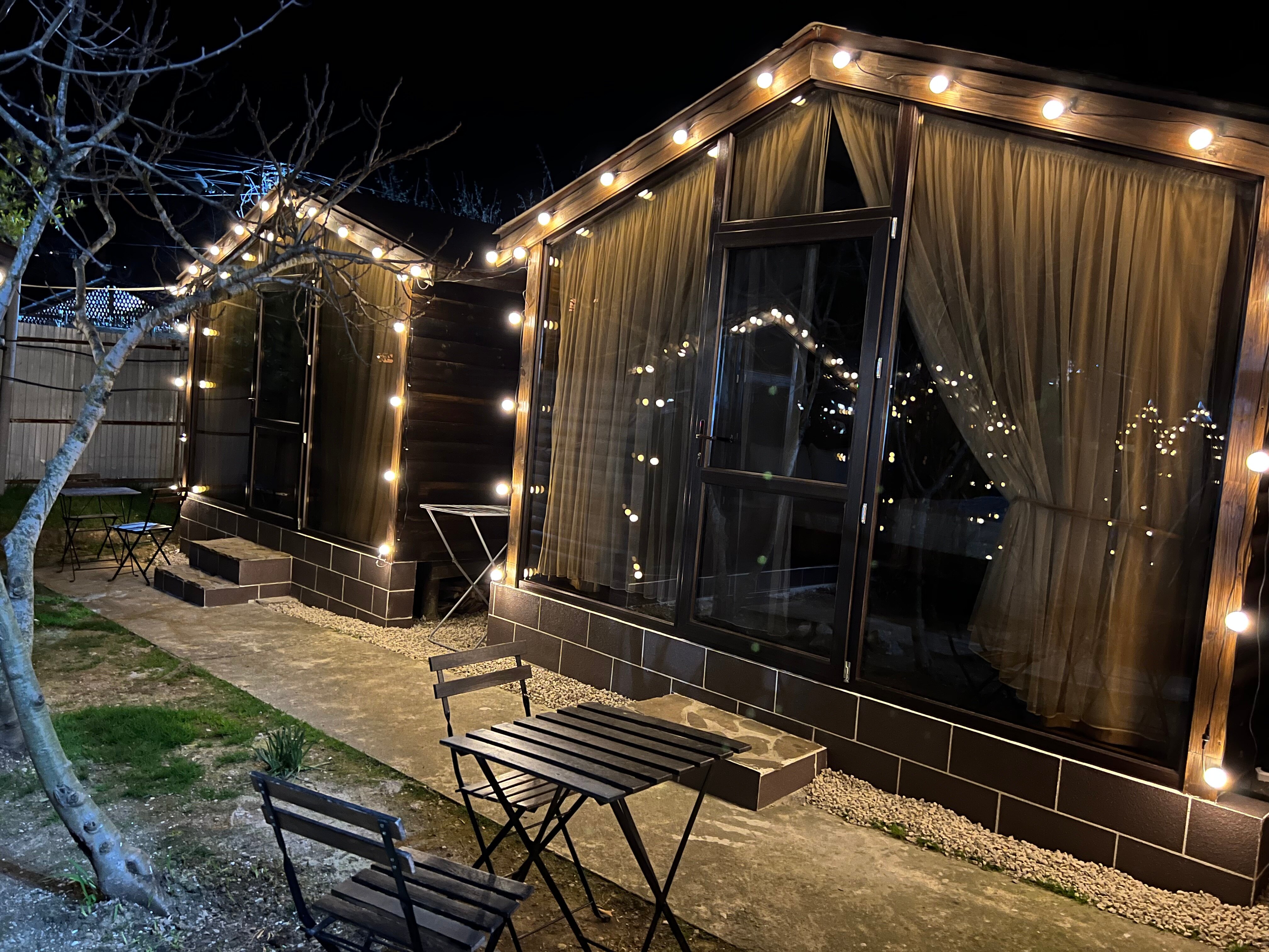 Фото Комплекс Коттеджи в Гагре