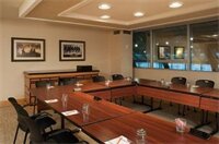 Фото Crowne Plaza Tulsa - Southern Hills