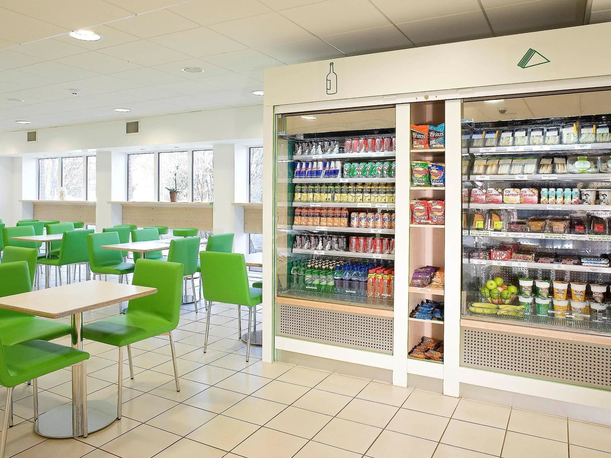 Фото Ibis budget Cardiff Centre