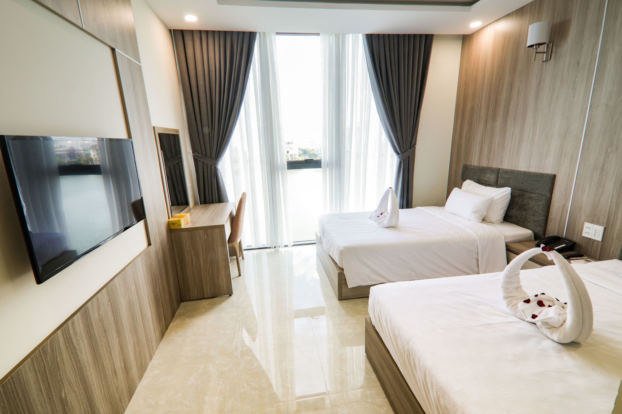 Фото Lake View Hotel