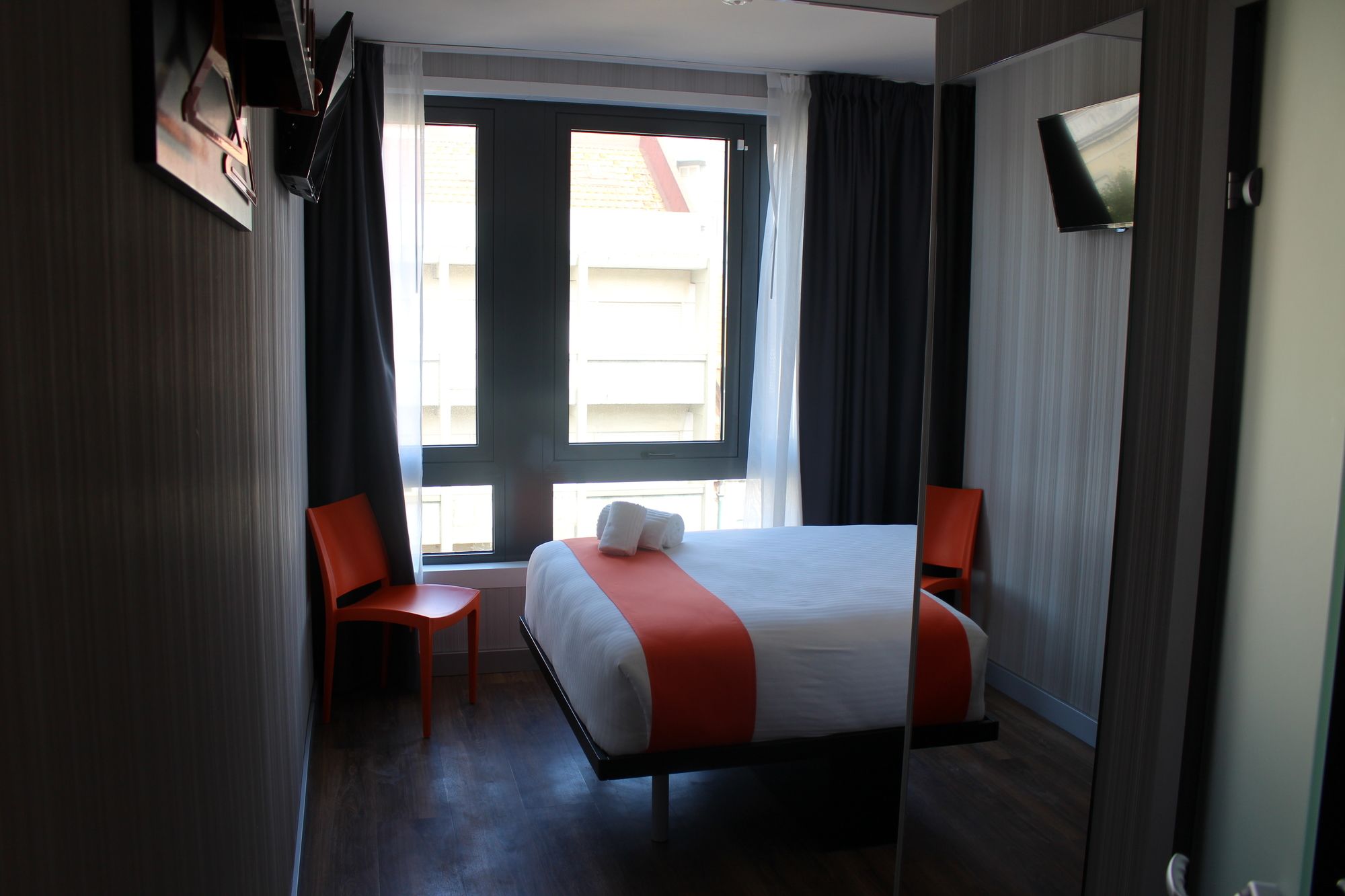 Фото EasyHotel Lisbon