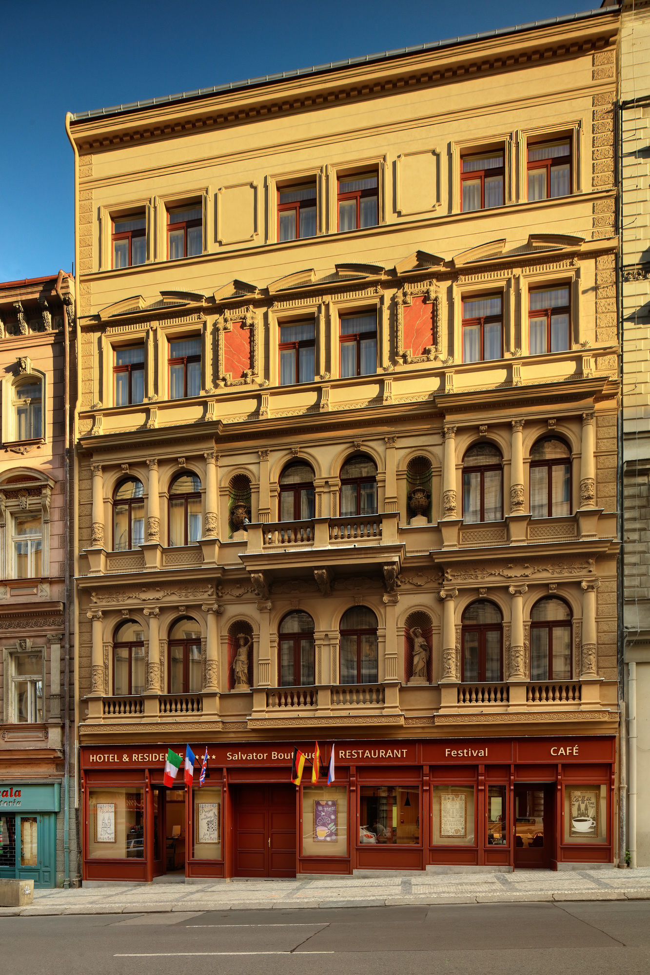 Фото Salvator Boutique Hotel