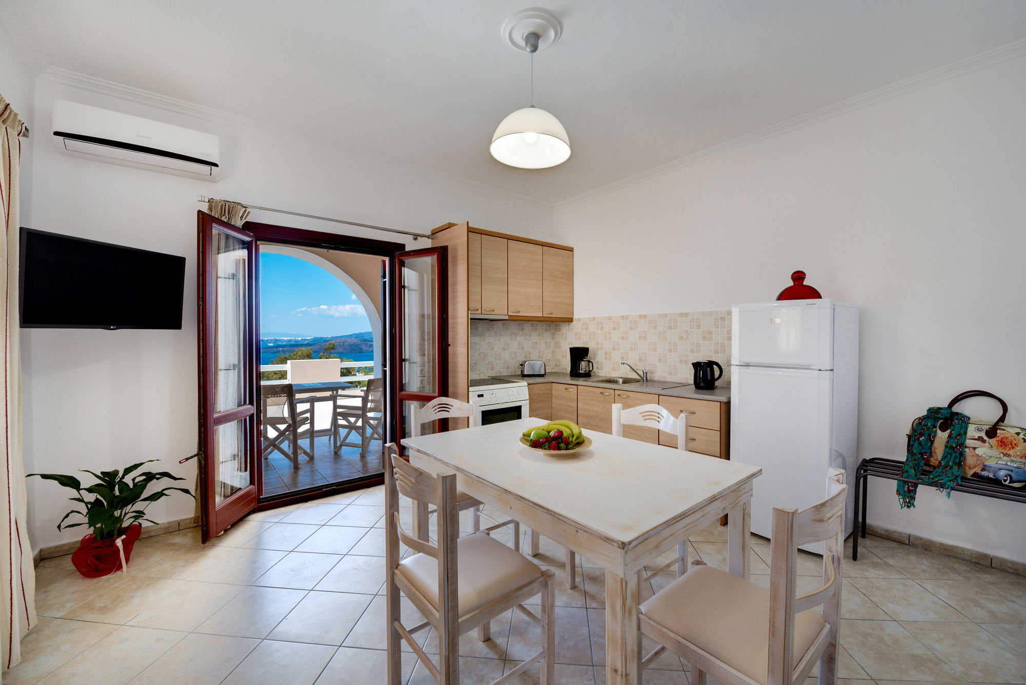 Фото Akrotiri Apartments